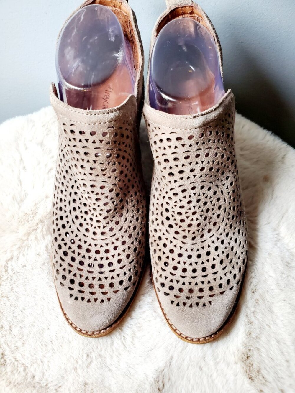 Jeffrey Campbell Perforated Suede Ankle Boots Tan Boho Western Coastal Cowgirl 9 - Picture 10 of 14